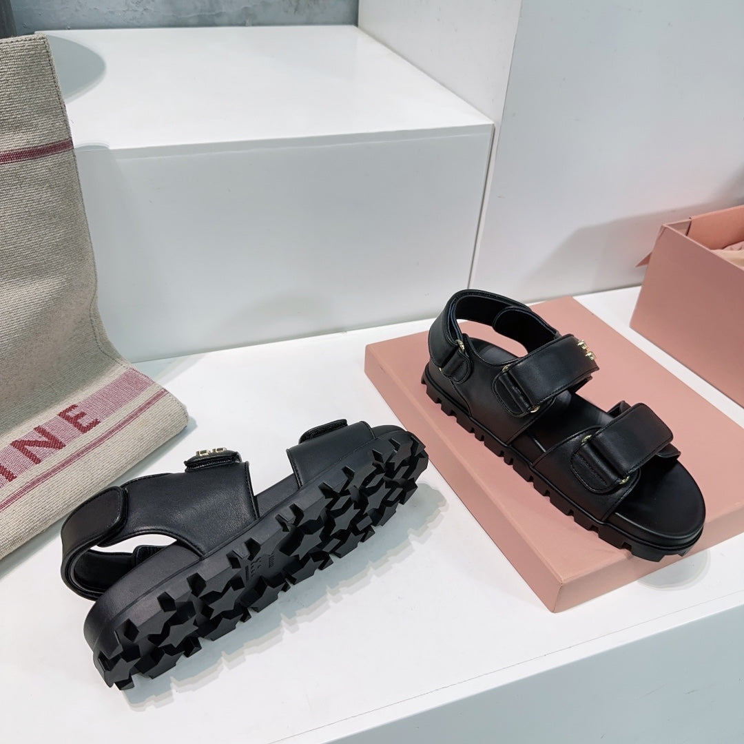 Sandals Black Sheepskin With Stylized Straps