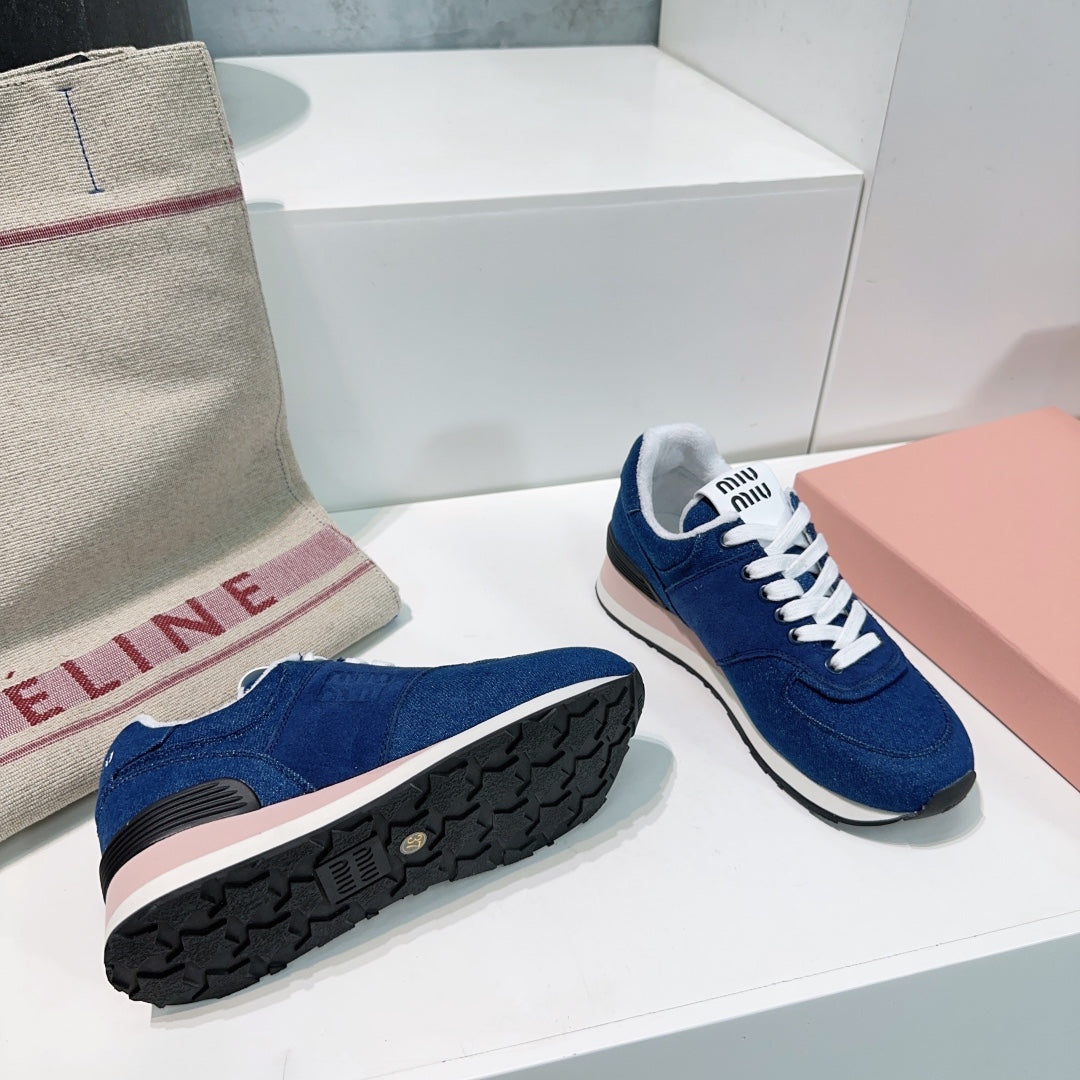 Azure Color Sneakers Canvas