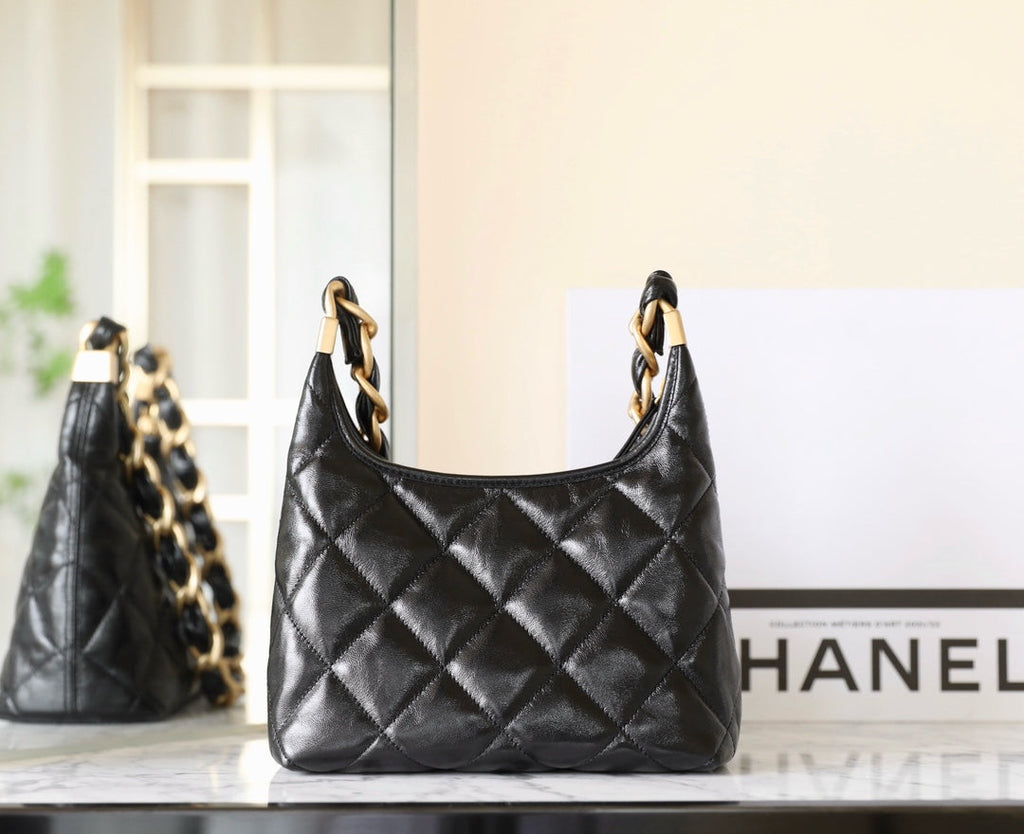 CHANEL 25S HOBO BAG 22 CM IN BLACK LAMBSKIN WITH GOLD HARDWARE