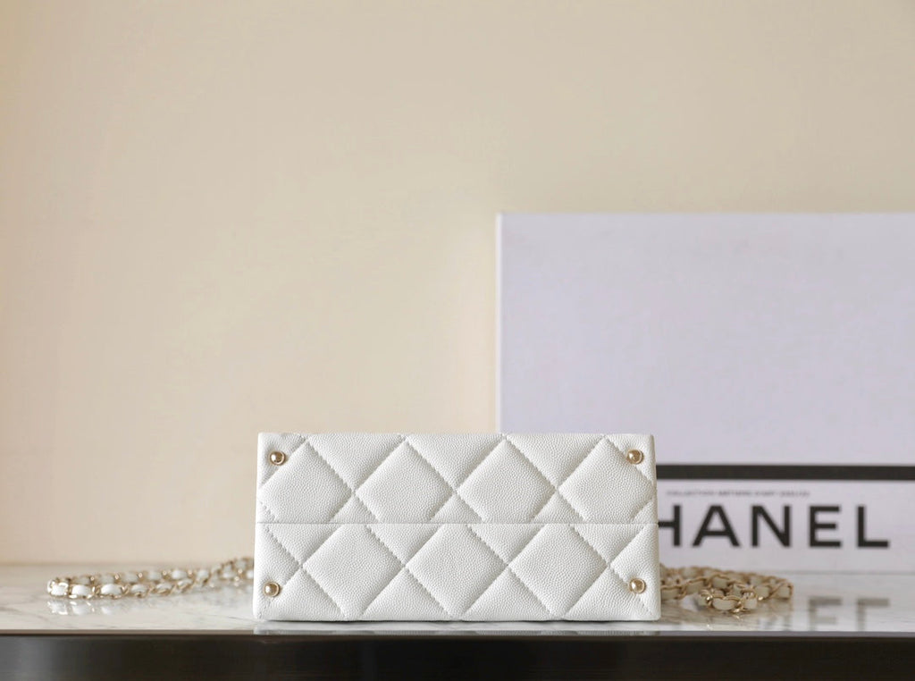 CHANEL 25S FLAP BAG 21 CM IN WHITE LAMBSKIN WITH GOLD HARDWARE