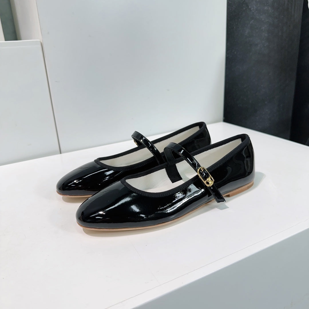 BALLET FLAT IN BLACK CALFSKIN