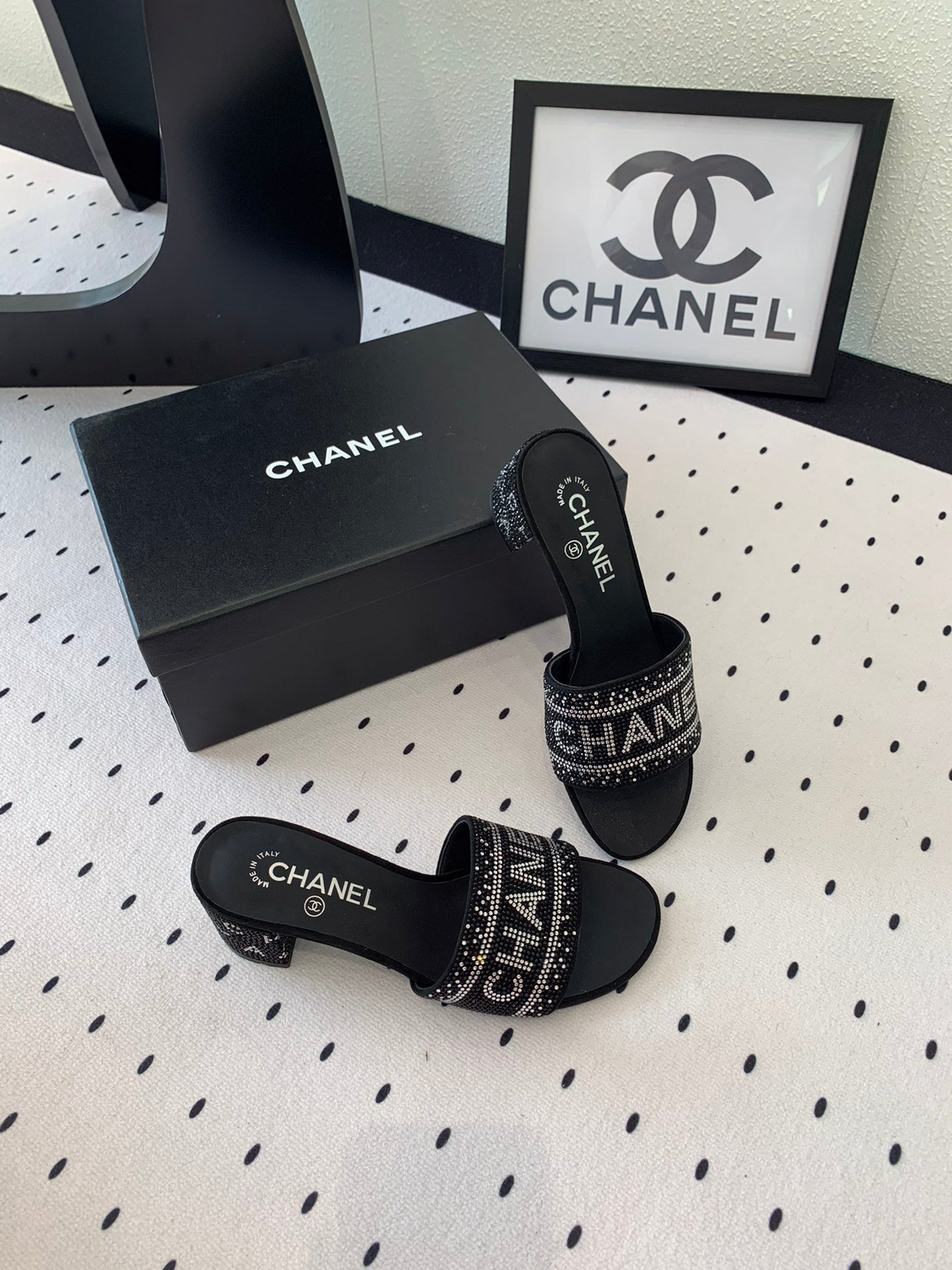 CC RHINESTONE LETTER HIGH HEELS BLACK AND WHITE LAMBSKIN