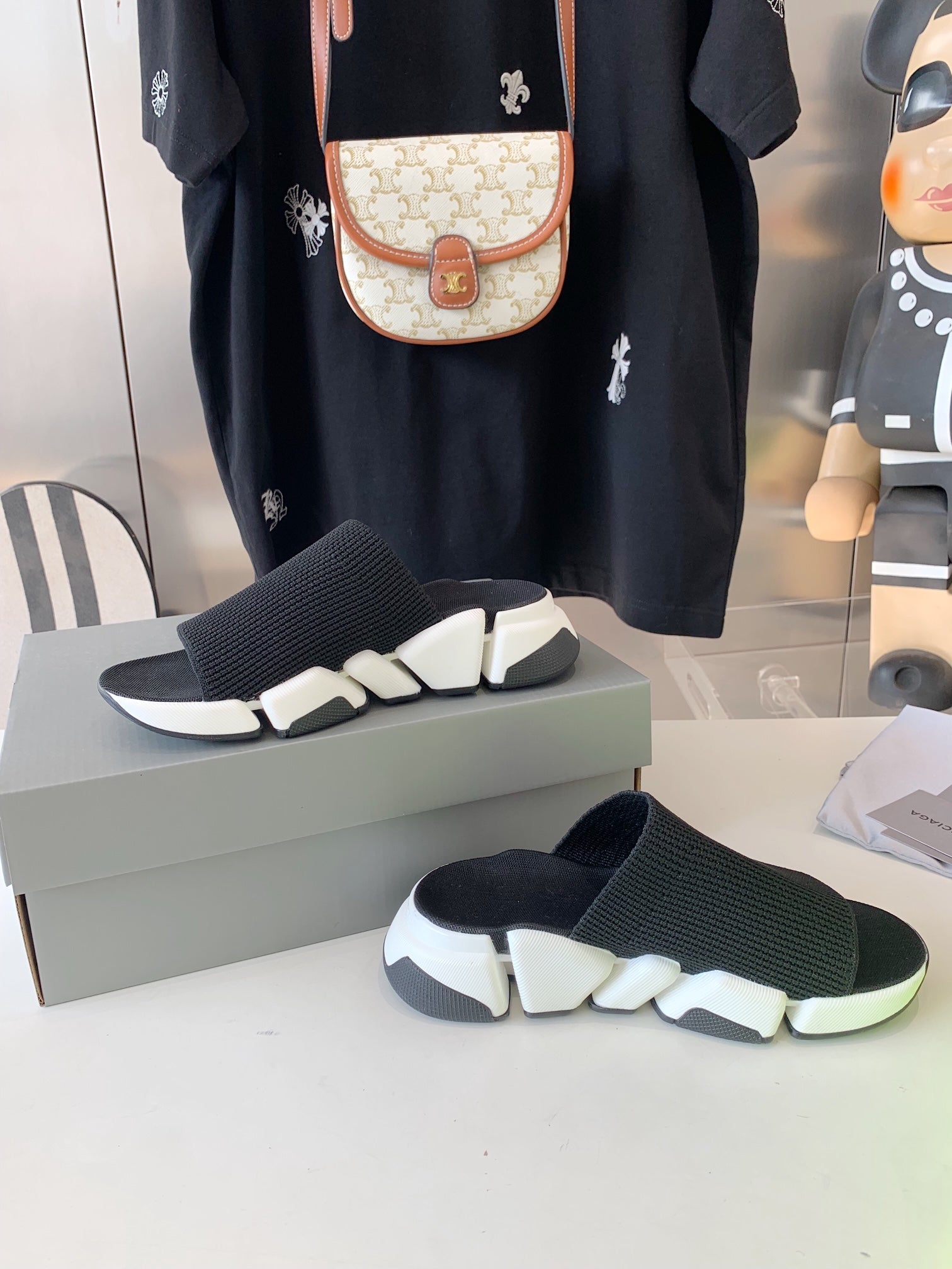 SPEED 2.0 SLIDE SANDAL IN BLACK RECYCLED KNIT AND WHITE SOLE