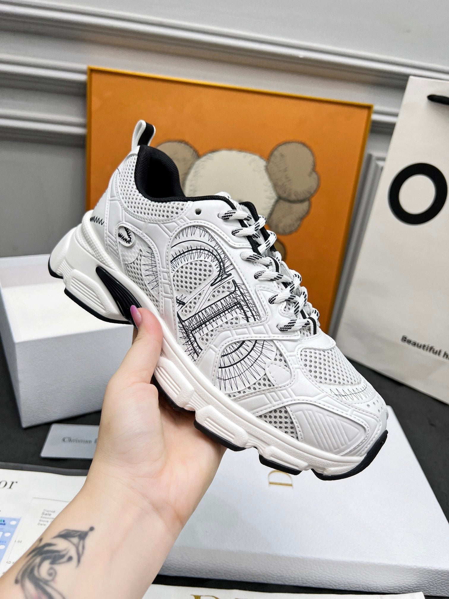 CD CHRONO SNEAKERS IN WHITE AND BLACK MESH
