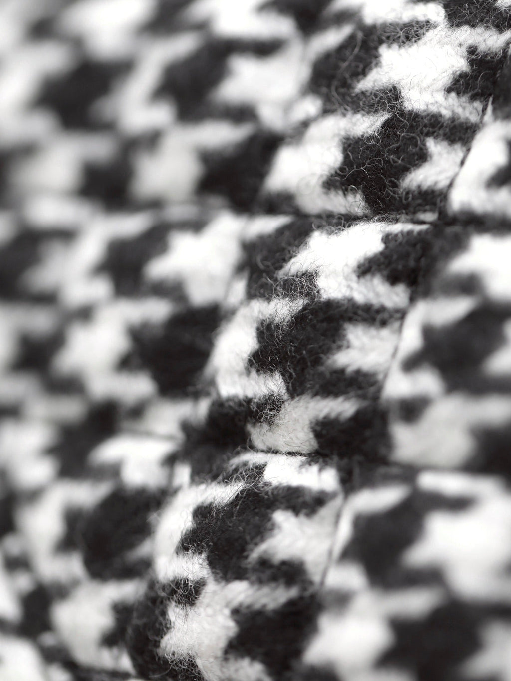 CHANEL 25S KELLY BAG 19 CM IN BLACK MIX WHITE TWEED WITH GOLD HARDWARE