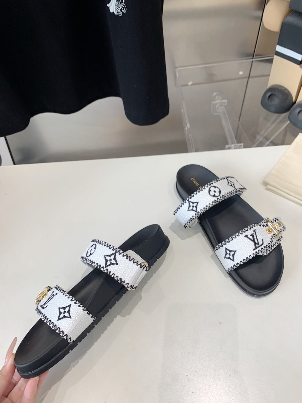 LV WOMEN SUNSET DAD SANDAL IN WHITE MIX BLACK MONOGRAM FABRIC MULE