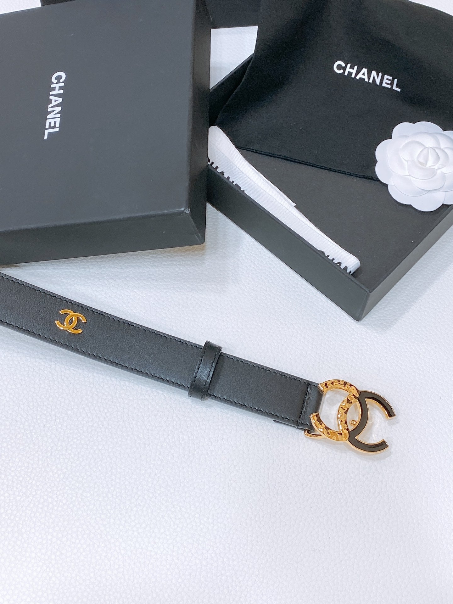 CC BELT 30MM IN BLACK SMOOTH CALFSKIN GOLD MIX BLACK HARDWARE