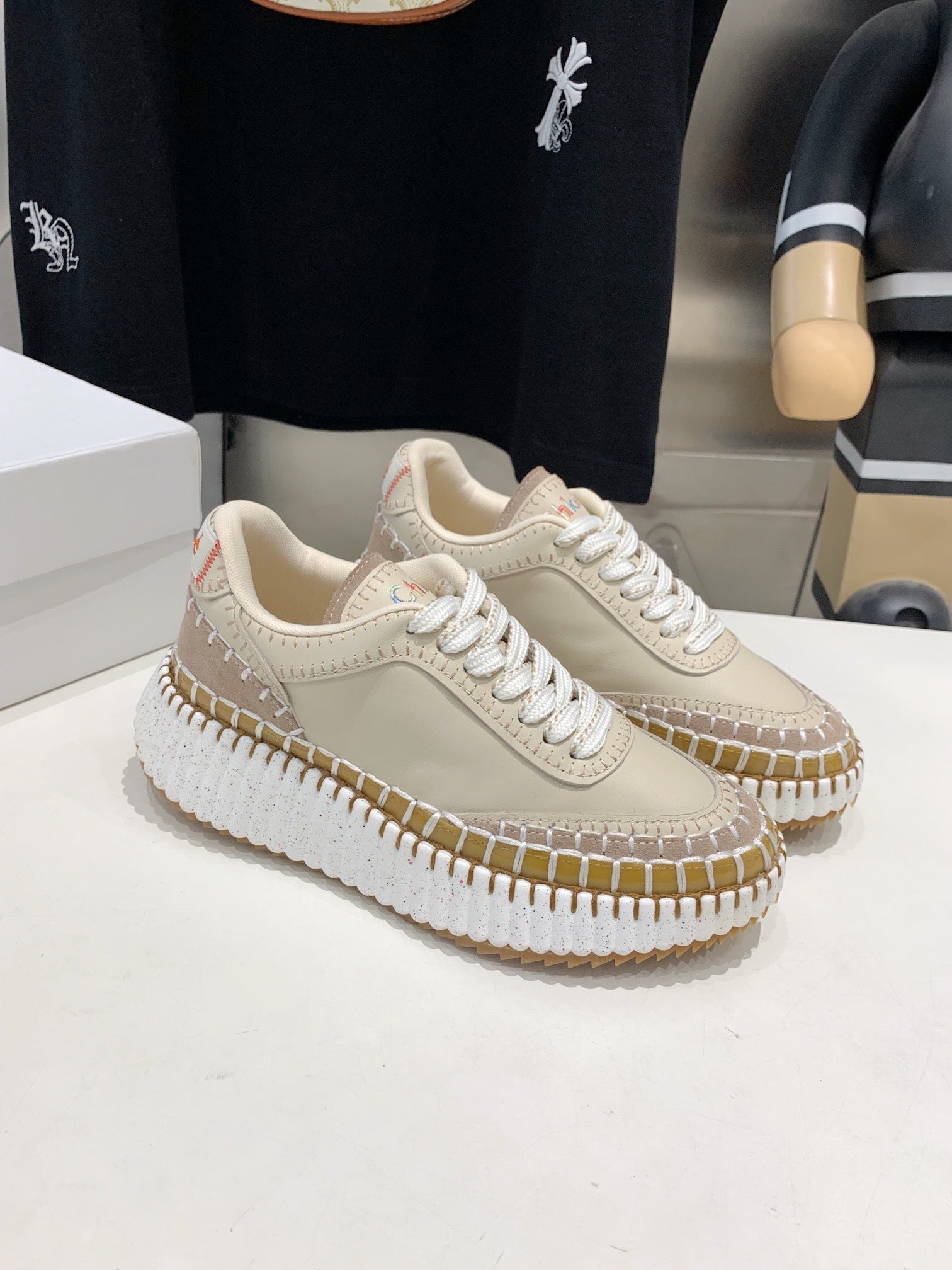 CHLOÉ NAMA SNEAKER 5 CM IN BISQUE BEIGE CALFSKIN