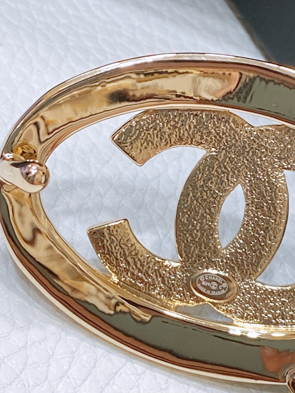 CC 30MM BELT IN WHITE SMOOTH CALFSKIN WHITE MIX BLACK METAL HARDWARE