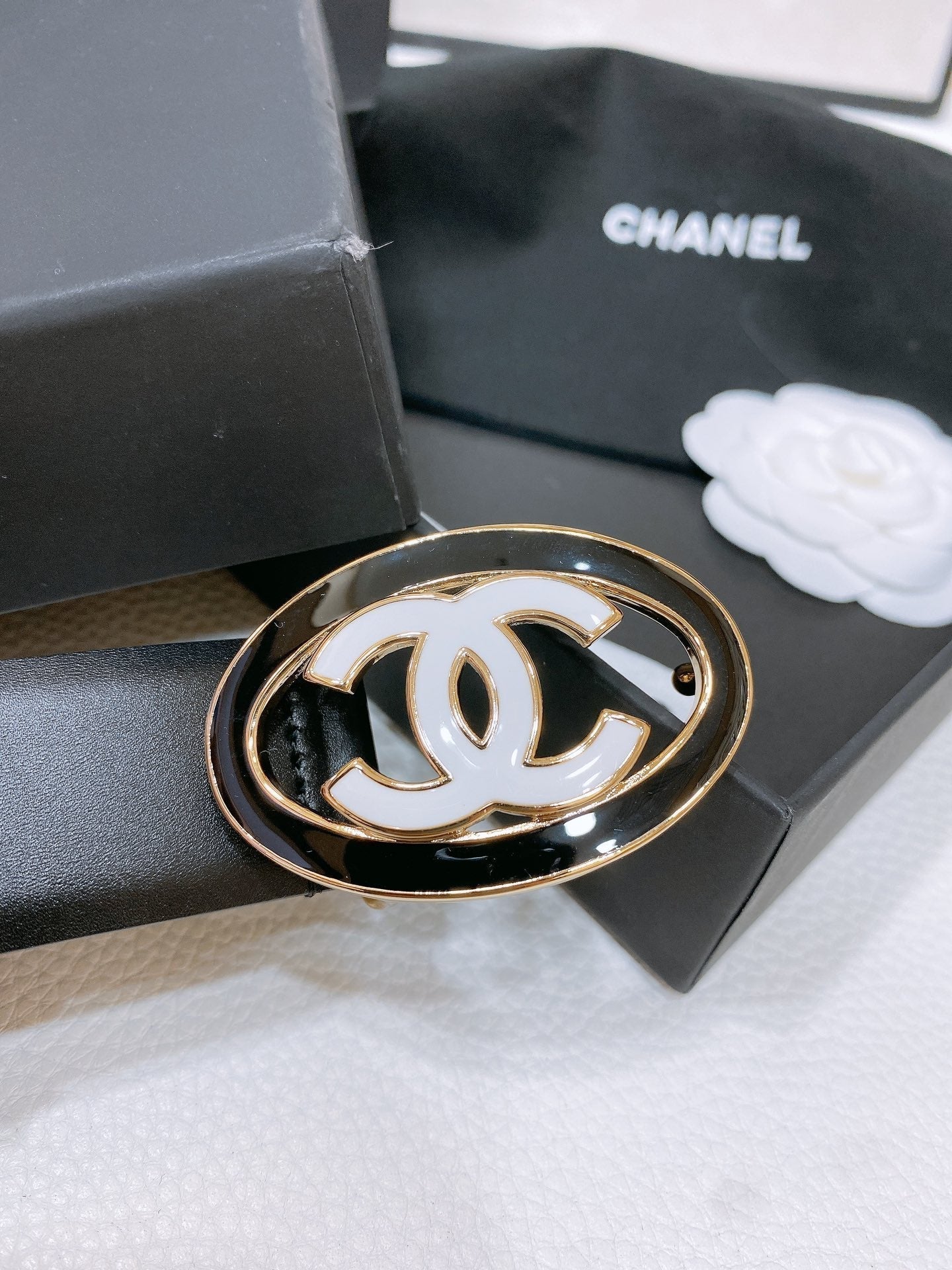 CC 30MM BELT IN BLACK SMOOTH CALFSKIN WHITE MIX BLACK METAL HARDWARE