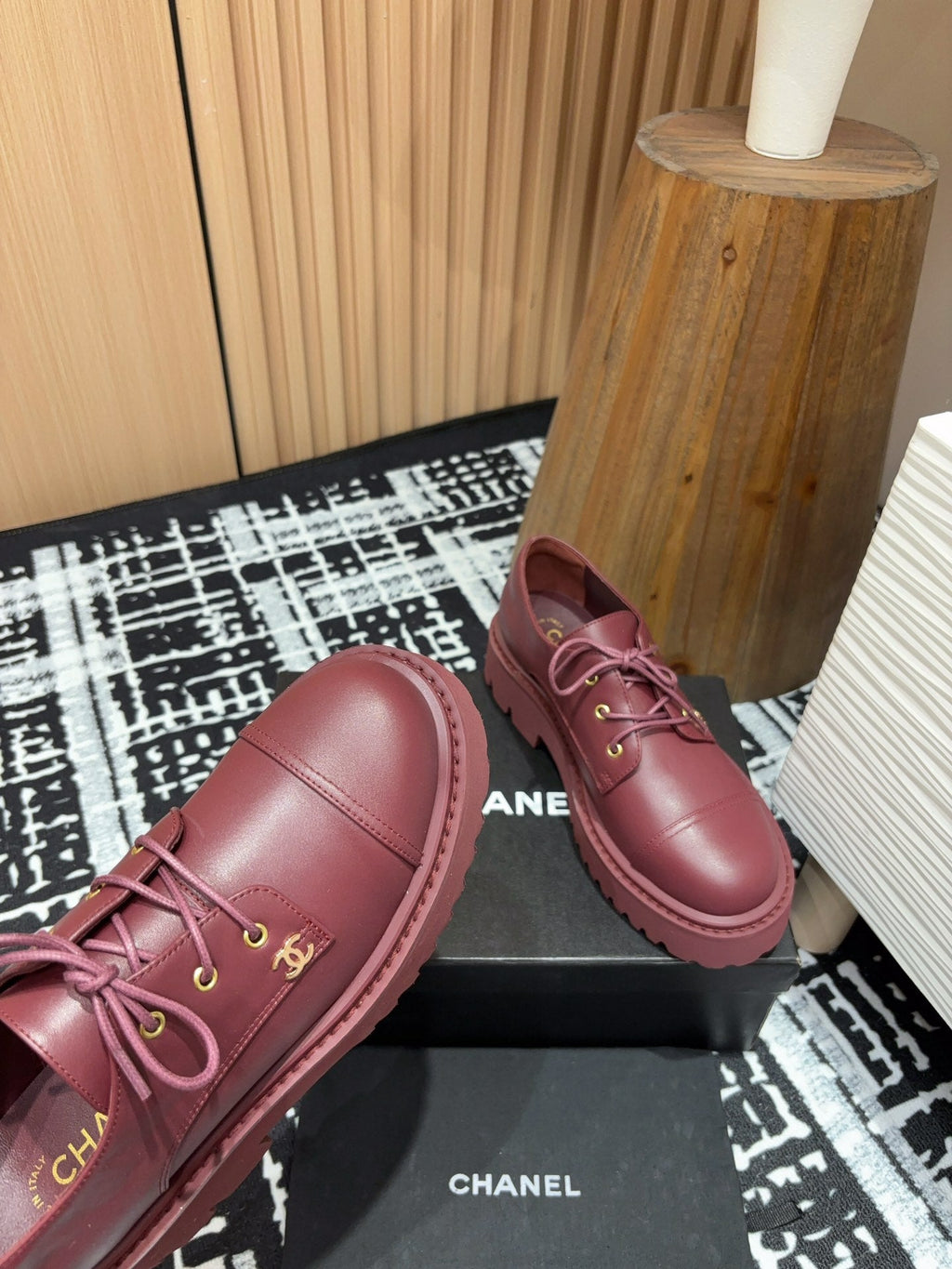 CC OXFORD SHOES IN BURGUNDY RED CALFSKIN