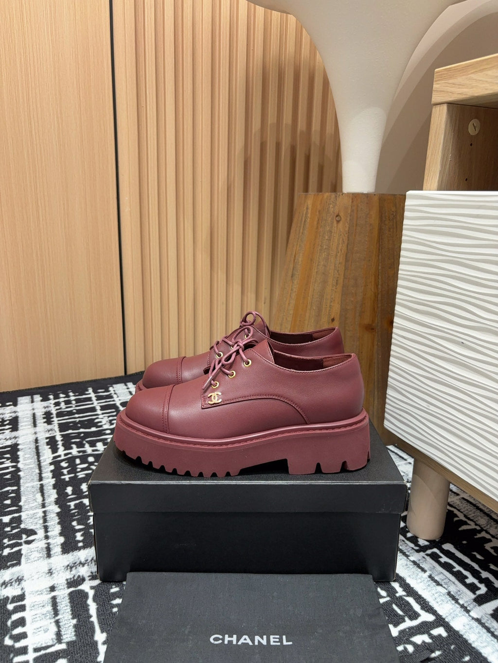 CC OXFORD SHOES IN BURGUNDY RED CALFSKIN