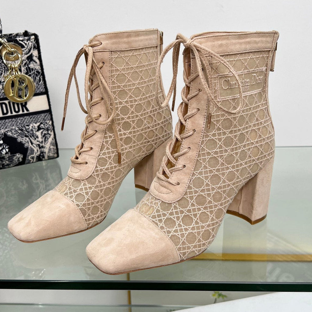 NAUGHTILY-D HEELED ANKLE BOOT IN BISQUE BEIGE CANNAGE MOTIF MESH AND SUEDE 8 CM