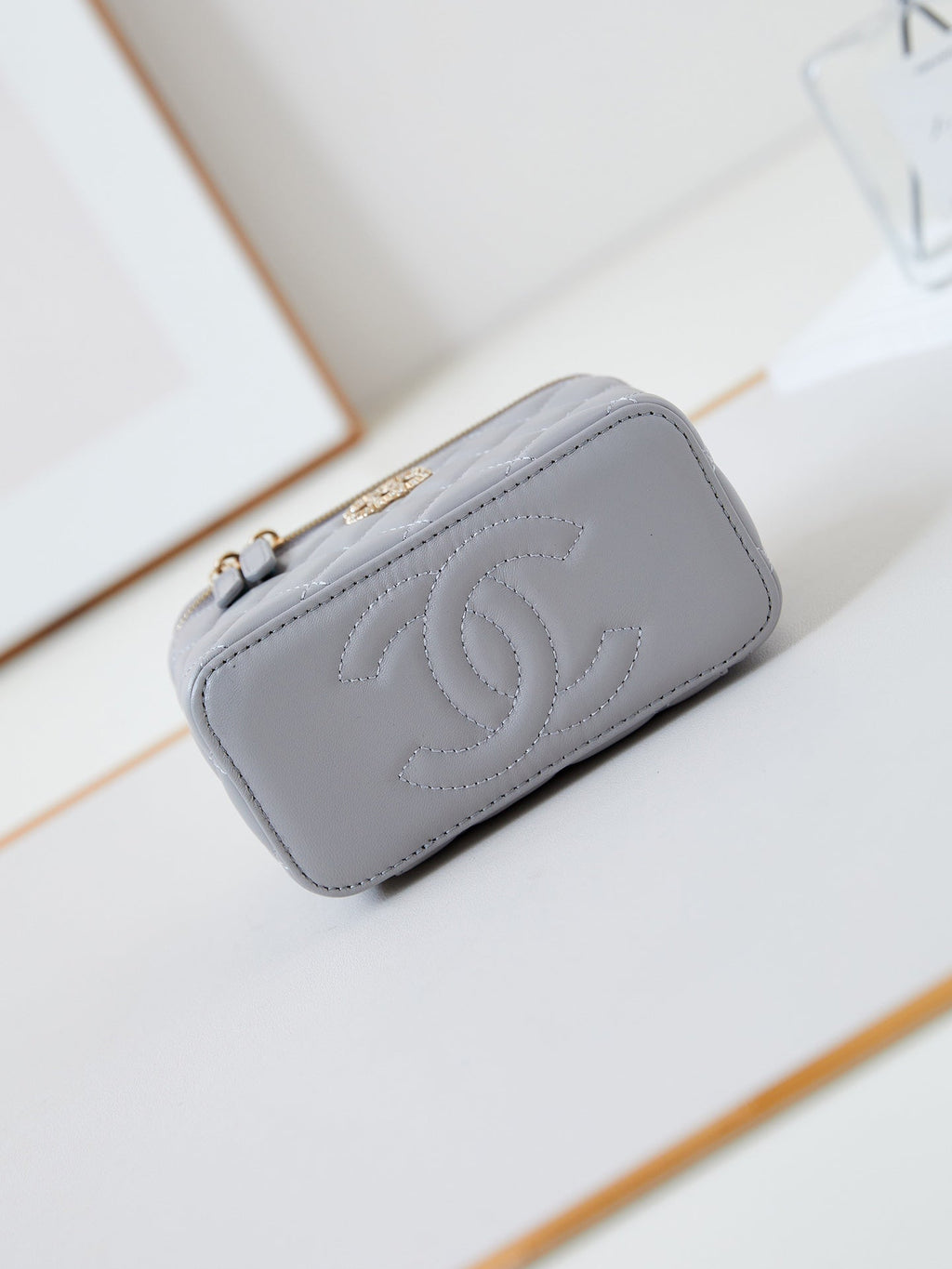 CHANEL 25S MINI VANITY BAG 16 CM IN GREY LAMBSKIN WITH CRYSTAL-EMBELLISHED CC LOGO