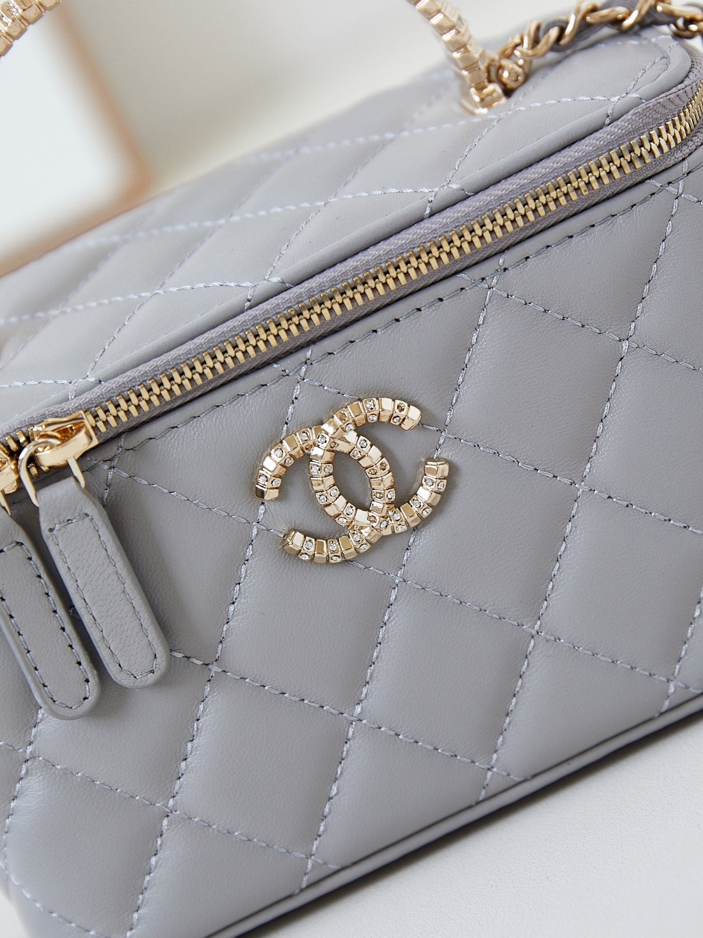 CHANEL 25S MINI VANITY BAG 16 CM IN GREY LAMBSKIN WITH CRYSTAL-EMBELLISHED CC LOGO