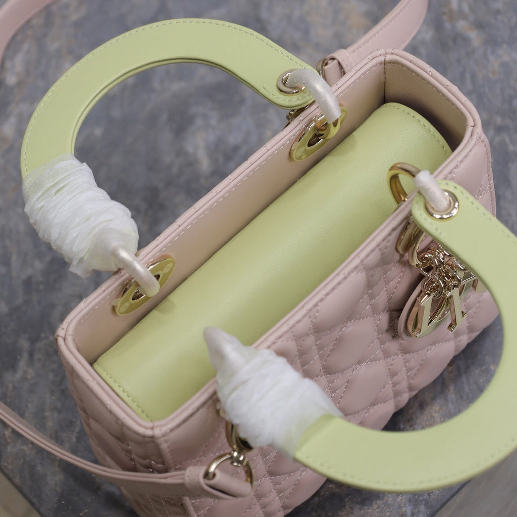 MEDIUM LADY BAG 20 IN BABY PINK QUILTED MACROCANNAGE CALFSKIN SWAMP YELLOW STRAP