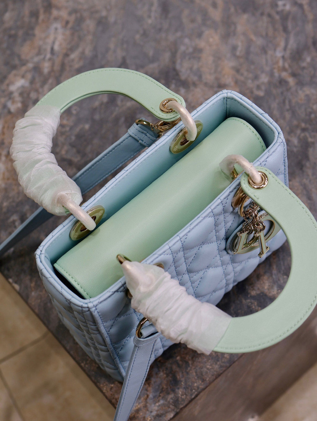 MEDIUM LADY BAG 20 IN BABY BLUE QUILTED MACROCANNAGE CALFSKIN GREEN STRAP