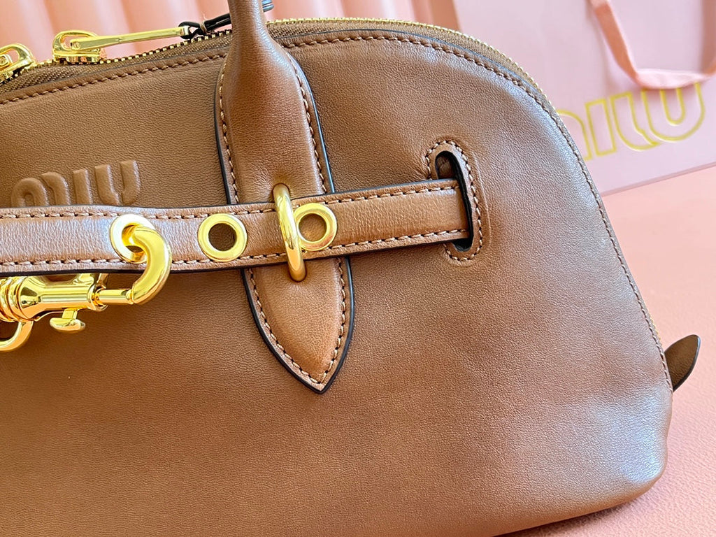 AVENTURE NAPPA BAG 33 IN CARAMEL BROWN LAMBSKIN GOLD HARDWARE