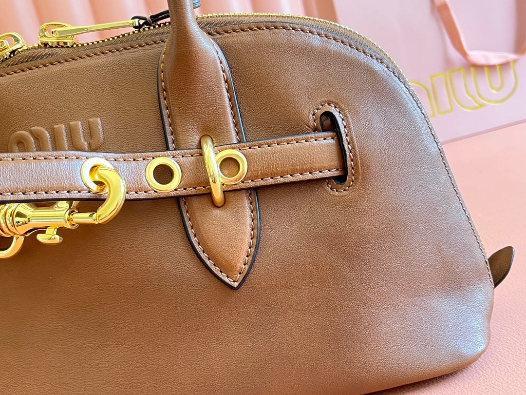 AVENTURE NAPPA BAG 33 IN CARAMEL BROWN LAMBSKIN GOLD HARDWARE