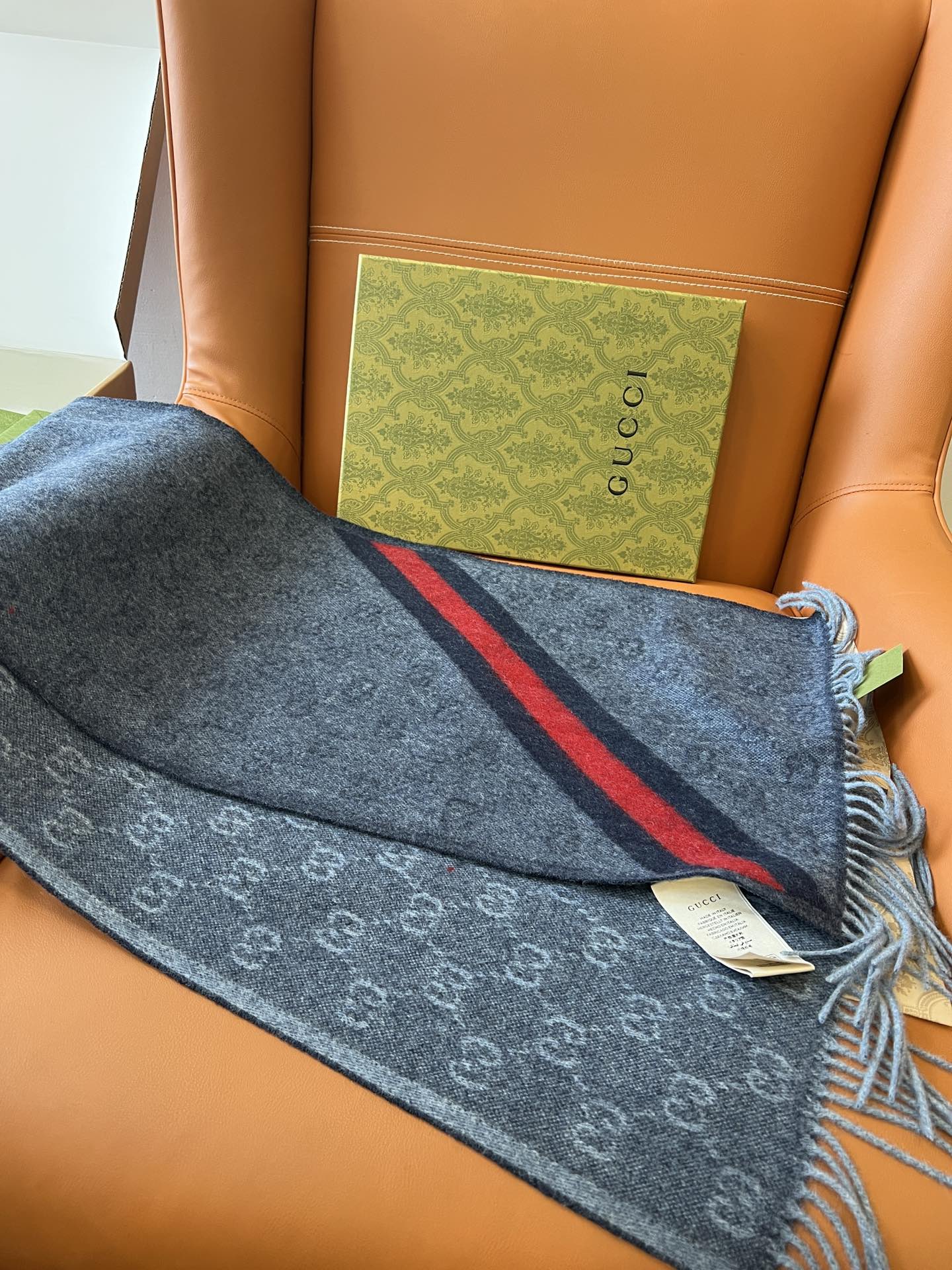GUCCI 25S SCARF 190 IN WOOL 636372