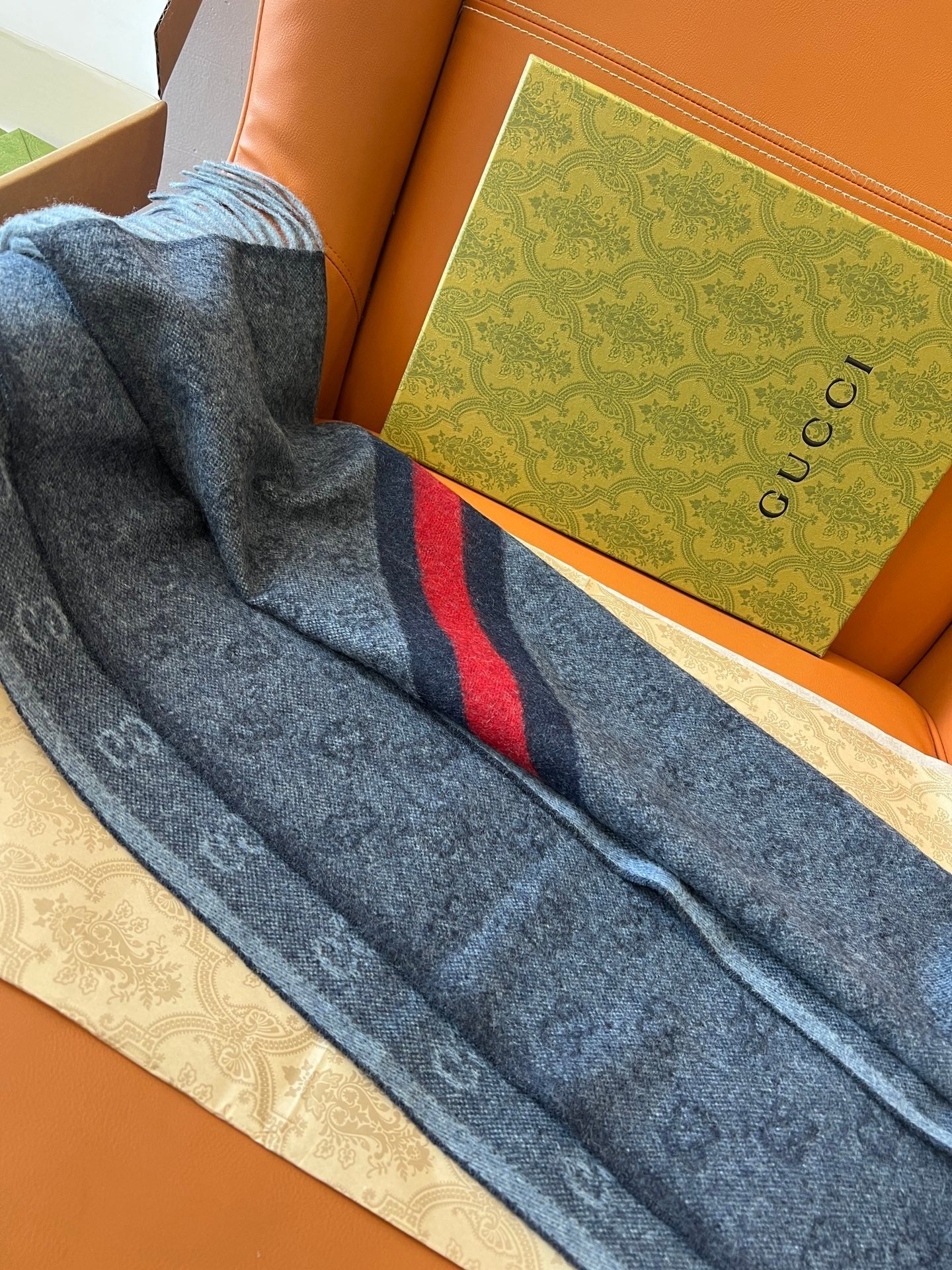 GUCCI 25S SCARF 190 IN WOOL 636372