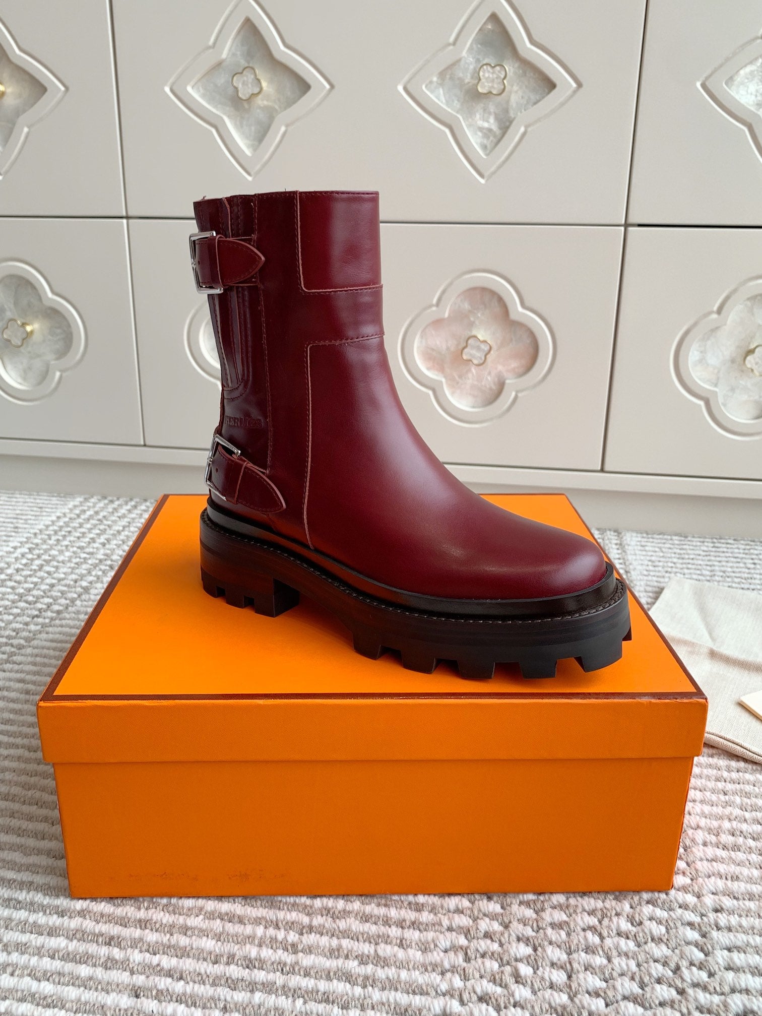 JAIME ANKLE BOOT IN BURGUNDY RED CALFSKIN