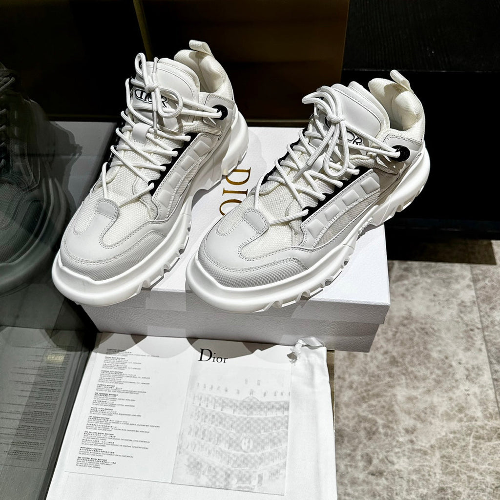 C'EST SNEAKER IN WHITE CALFSKIN AND BREATHABLE MESH