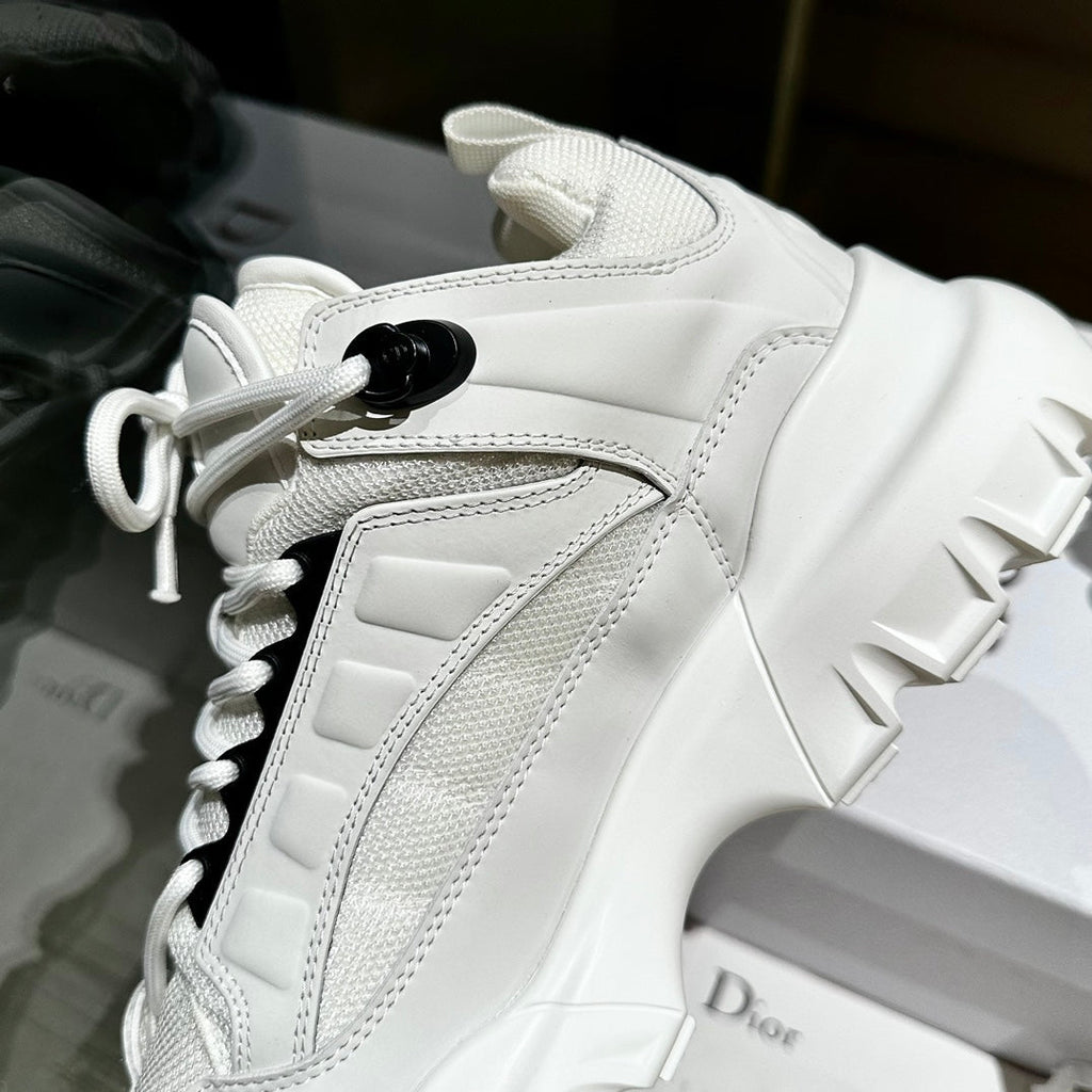 C'EST SNEAKER IN WHITE CALFSKIN AND BREATHABLE MESH