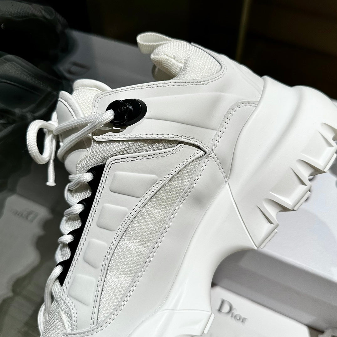 C'EST SNEAKER IN WHITE CALFSKIN AND BREATHABLE MESH