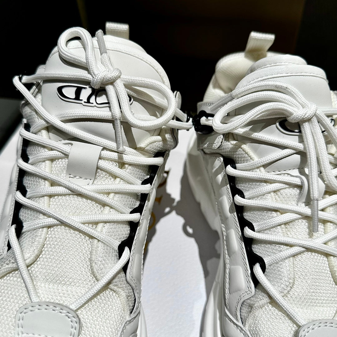 C'EST SNEAKER IN WHITE CALFSKIN AND BREATHABLE MESH