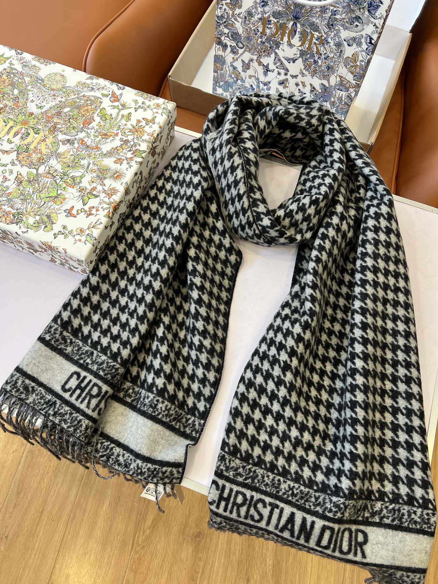 DIOR SCARF 200 CM IN CASHMERE 667143