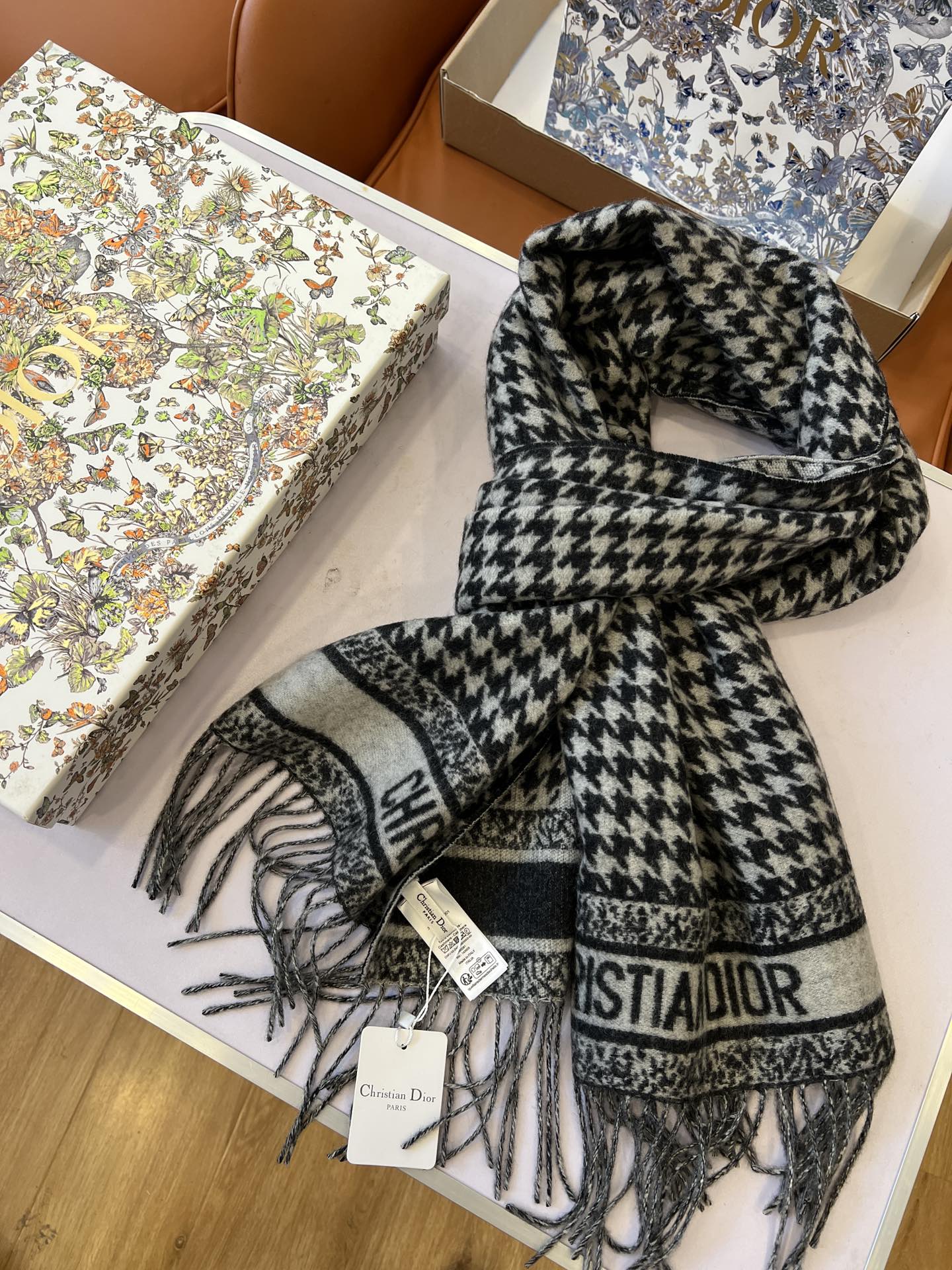 DIOR SCARF 200 CM IN CASHMERE 667143