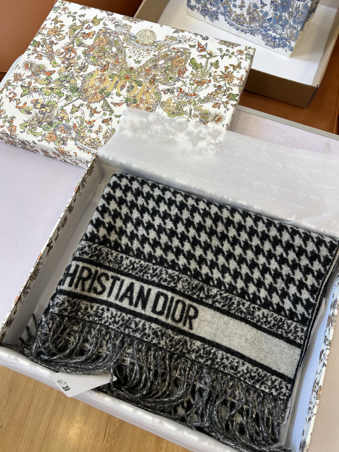 DIOR SCARF 200 CM IN CASHMERE 667143