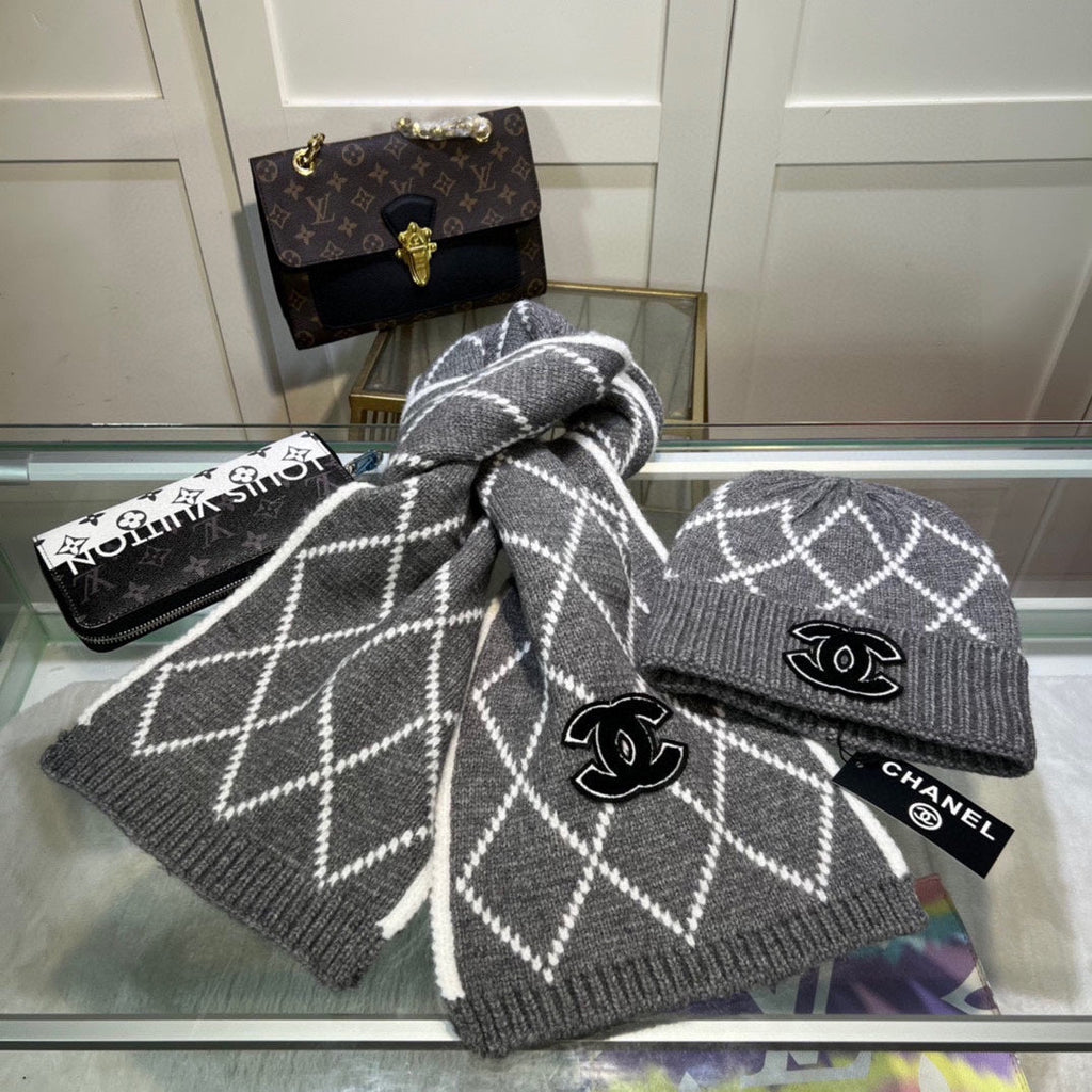 SET HAT AND SCARF IN SMOKE GRAY MIX WHITE WOOL 422596