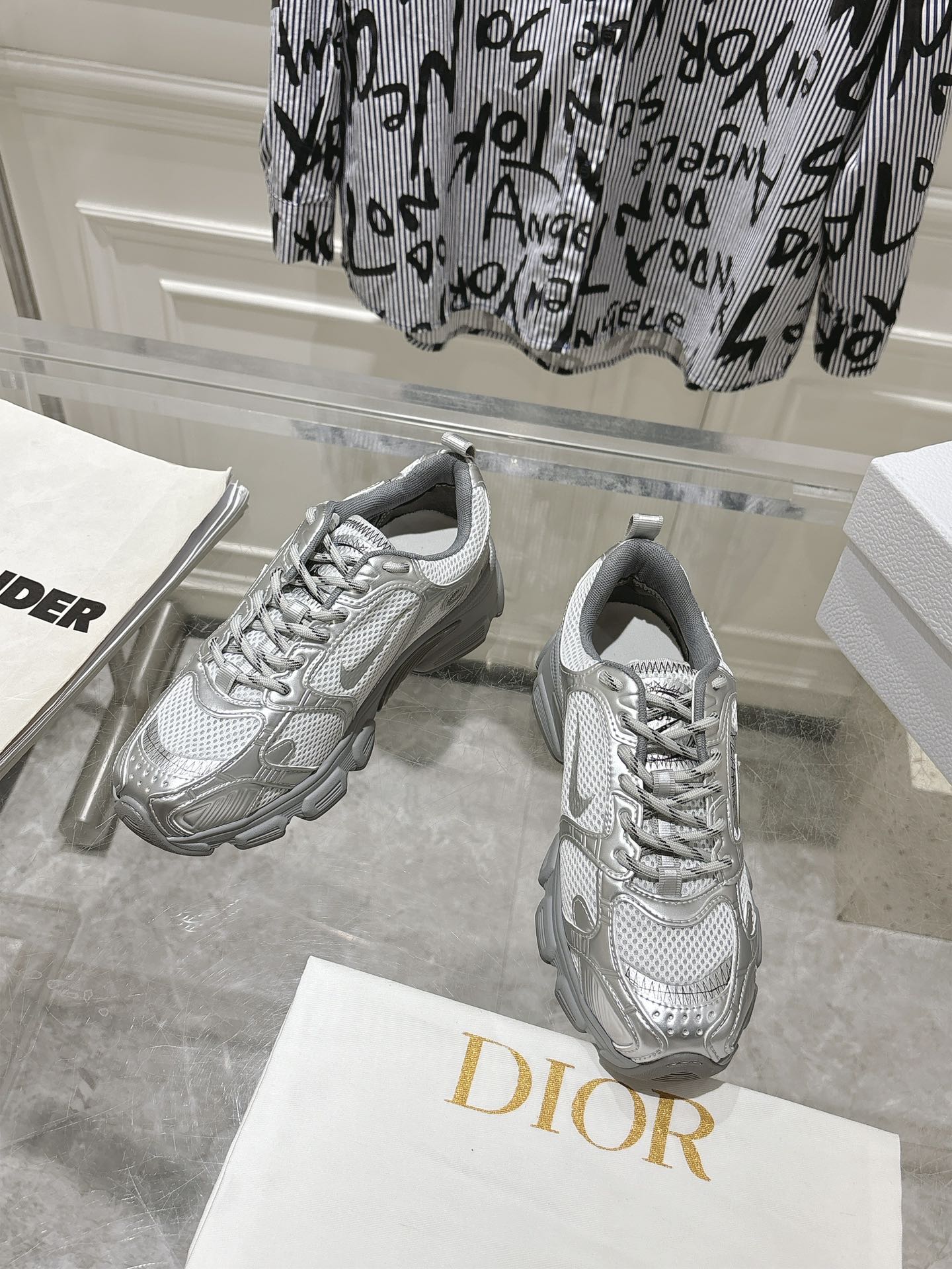 DIOR 25S CHRONO SNEAKER 45MM IN MESH WITH SILVER CALFSKIN