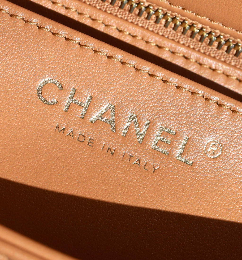 CHANEL 25S FLAP BAG 20 CM IN LIGHT BROWN LAMBSKIN WITH GOLD HARDWARE