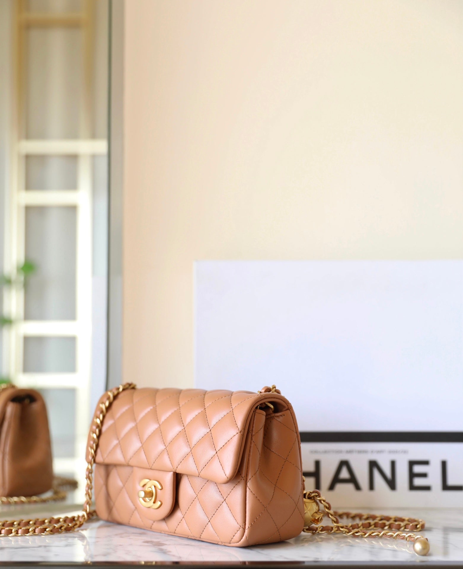 CHANEL 25S FLAP BAG 20 CM IN LIGHT BROWN LAMBSKIN WITH GOLD HARDWARE