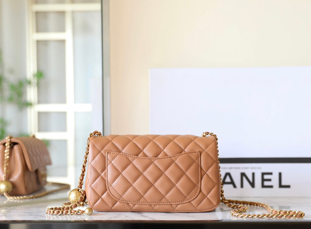 CHANEL 25S FLAP BAG 20 CM IN LIGHT BROWN LAMBSKIN WITH GOLD HARDWARE