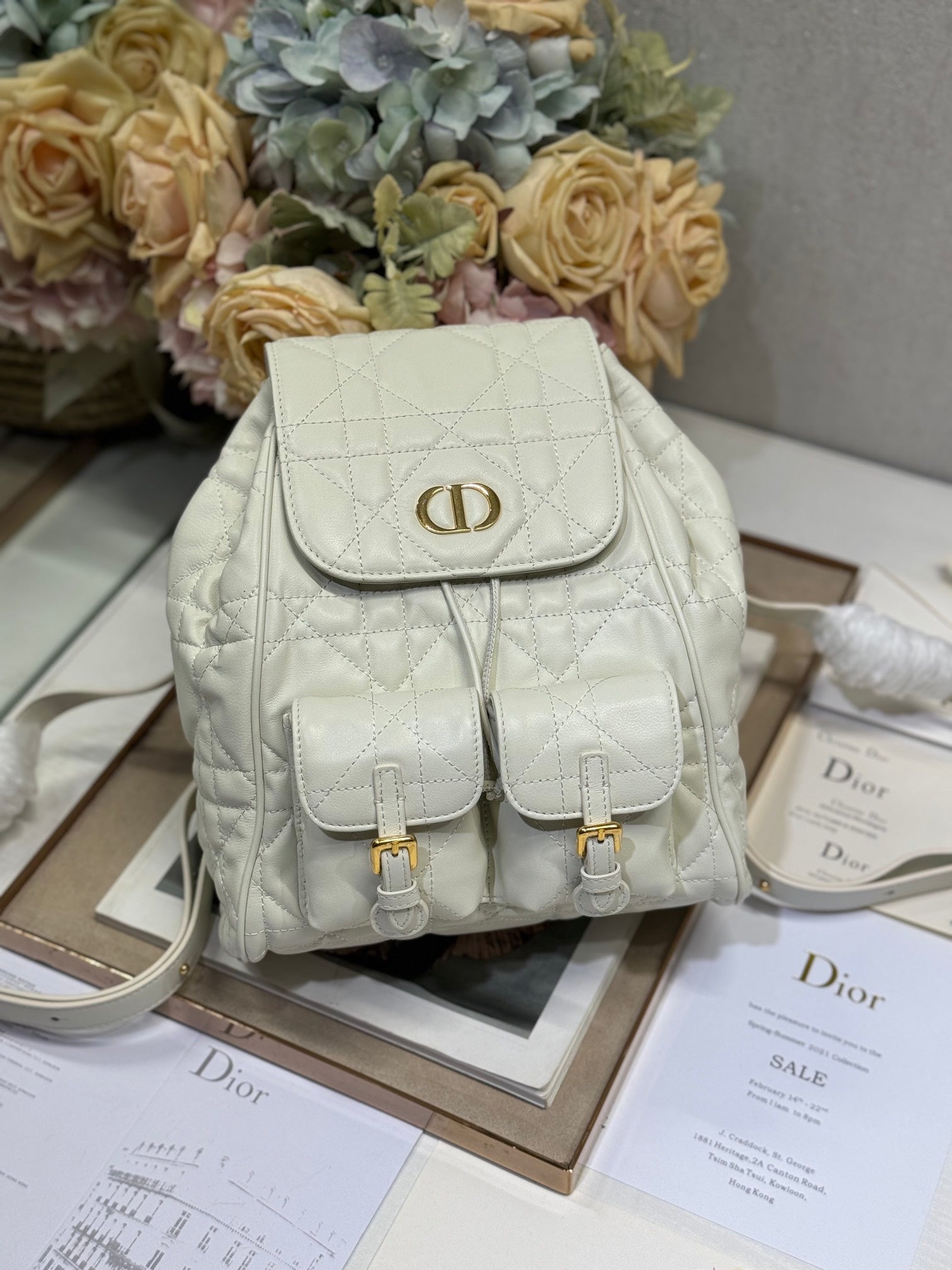 MEDIUM CARO BACKPACK 27 IN WHITE MACROCANNAGE LAMBSKIN
