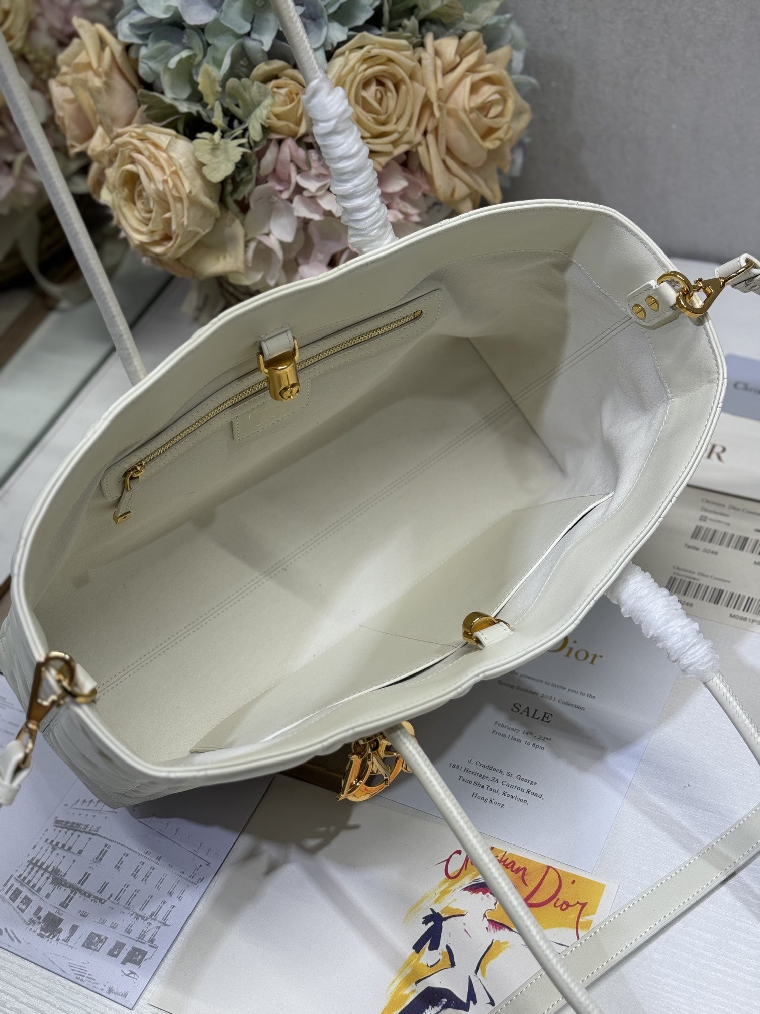 MEDIUM 37 TOUJOURS BAG IN WHITE MACROCANNAGE LAMBSKIN