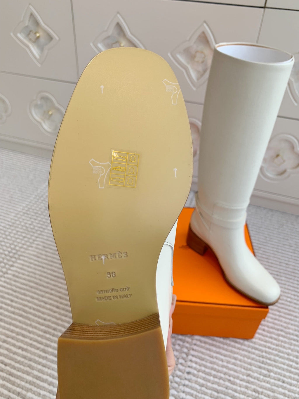 HM 25S TALL BOOTS 50 MM IN WHITE CALFSKIN WITH GOLD HARDWARE