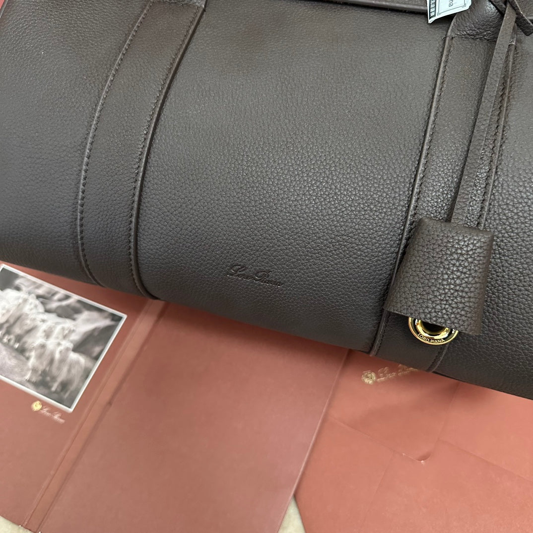 LOOM BAG 32 IN CAFFE BROWN SMOOTH CALFSKIN WITH GOLD HARDWARE