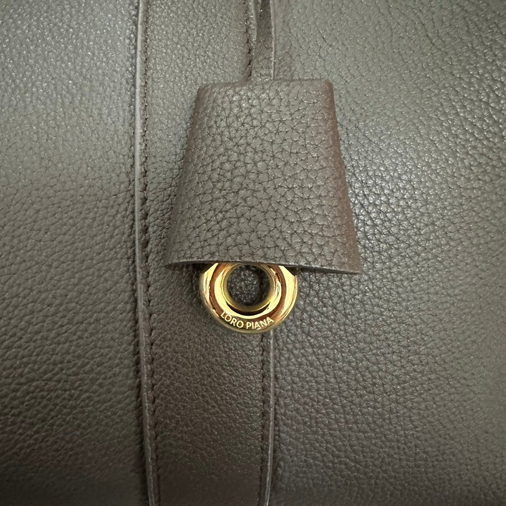 LOOM BAG 32 IN CAFFE BROWN SMOOTH CALFSKIN WITH GOLD HARDWARE