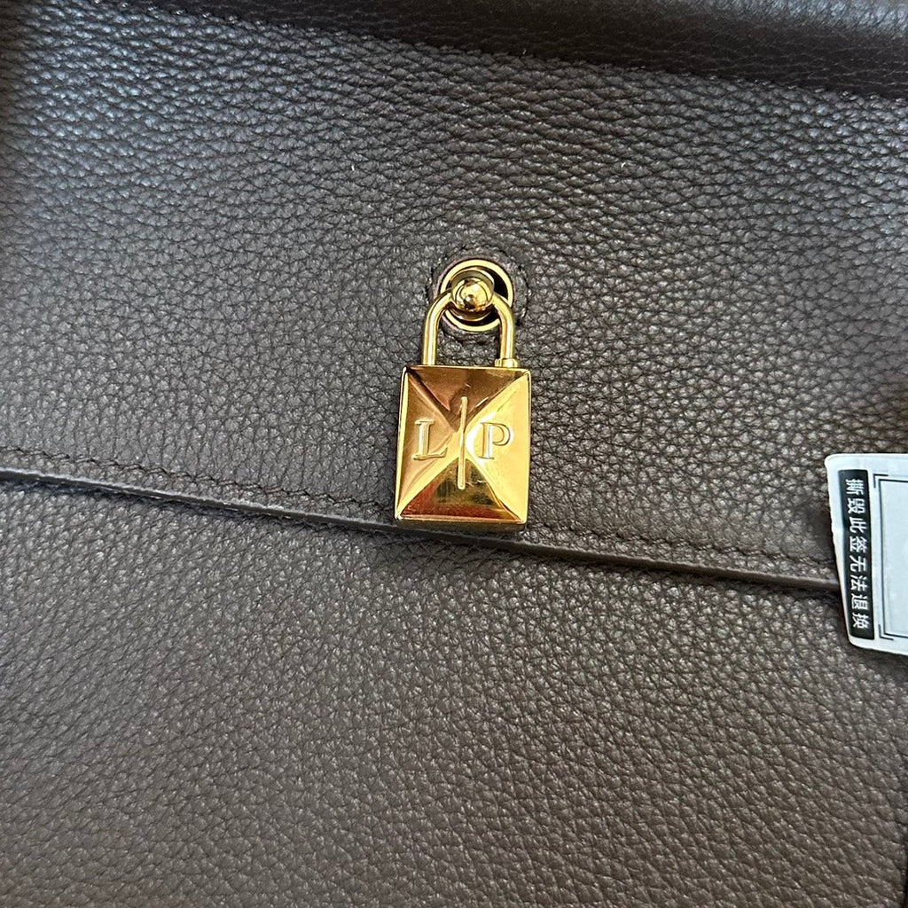 LOOM BAG 32 IN CAFFE BROWN SMOOTH CALFSKIN WITH GOLD HARDWARE