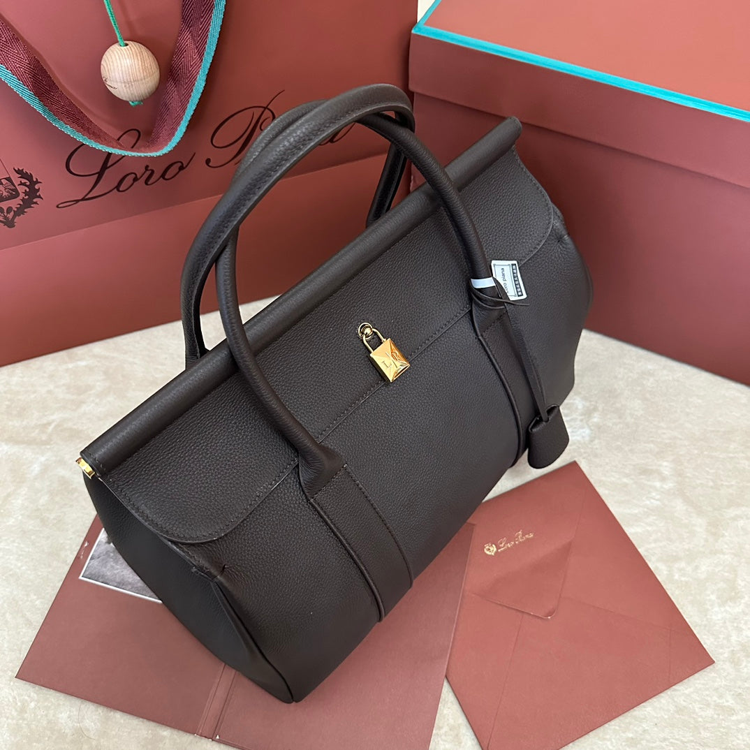 LOOM BAG 32 IN CAFFE BROWN SMOOTH CALFSKIN WITH GOLD HARDWARE