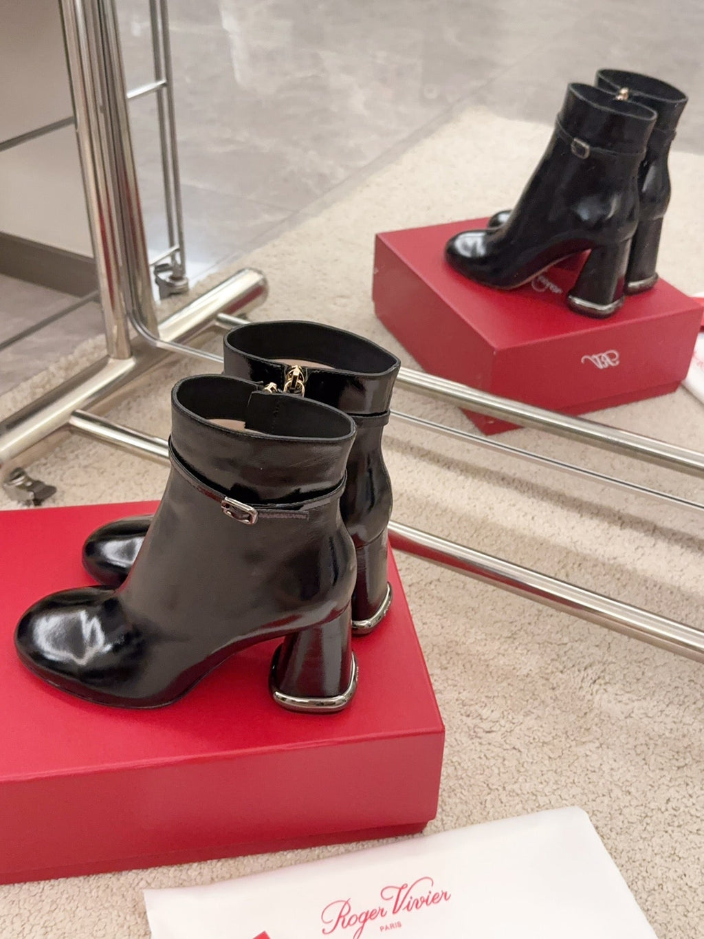 VIV' PODIUM BOOTIES IN BLACK LAMBSKIN