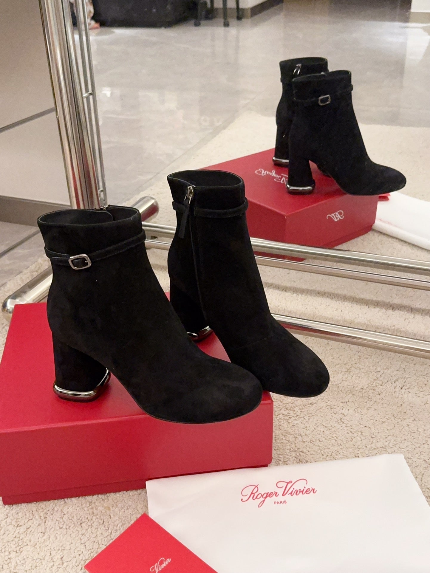 VIV' PODIUM BOOTIES IN BLACK SUEDE