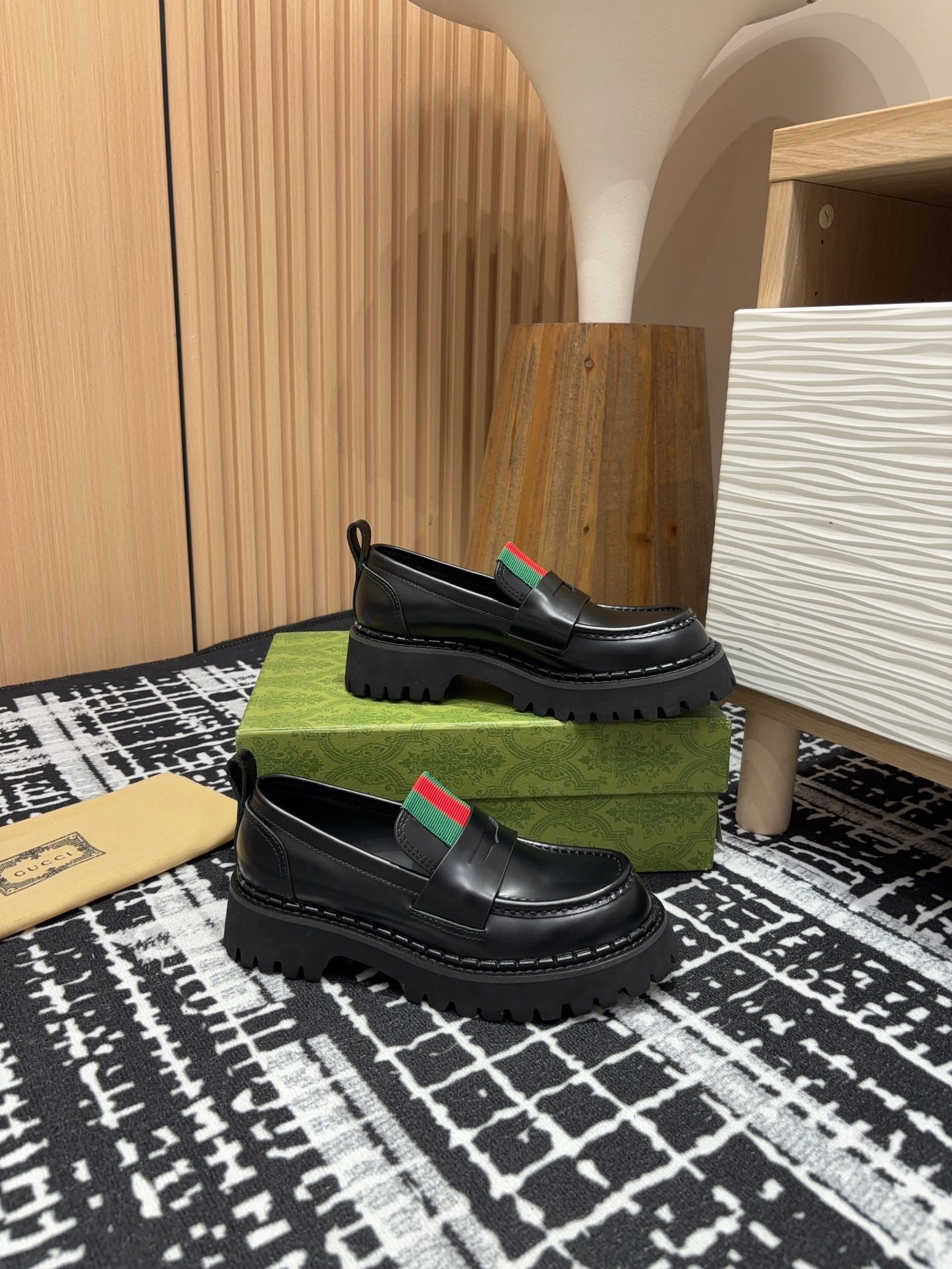 GG LOAFER WITH WEB IN BLACK CALFSKIN