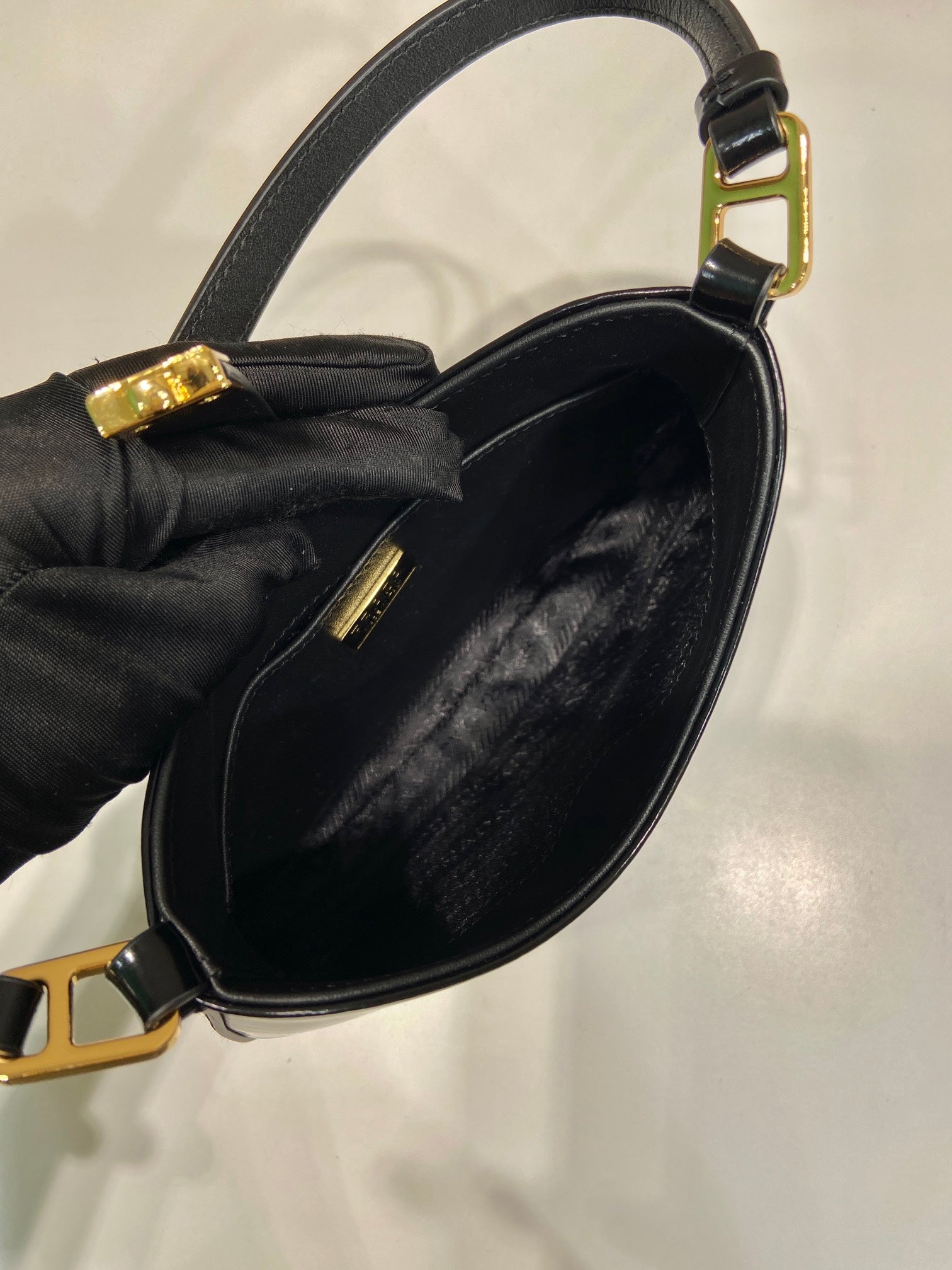 CLEO SHOULDER BAG 22 IN BLACK BRUSHED LAMBSKIN WITH CLASP CLOSURE