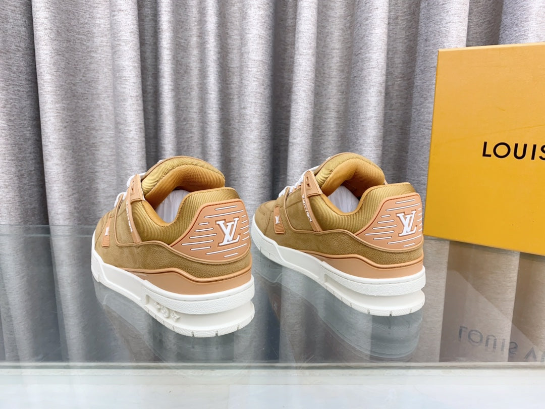 LV MAXI TRAINER IN CIDER BROWN SUEDE